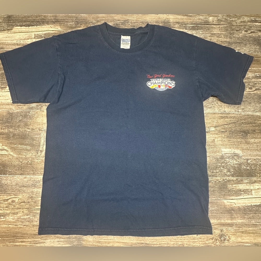 New York Yankees 2009 World Series Champions T-shirt - GUC - Large